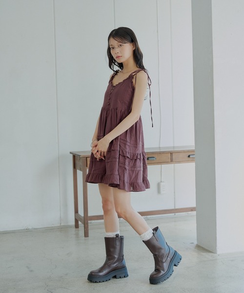 Chico（チコ）の「【WEB限定追加】肩リボンコットンレースフリルキャミミニワンピ（ワンピース・レディース・ブルー/ブラック/ホワイト/レッド系その他2/ネイビー/ブラウン・FREE）」の22枚目の写真