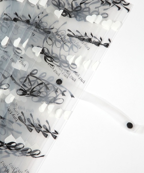 tiny tiny（ティニーティニー）の「総リボン柄ビニール傘[tiny tiny(ティニーティニー)]（長傘・レディース・ブラック・0）」の3枚目の写真