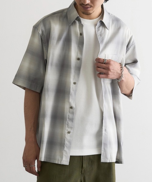 MAGASIN DE MODE Brew(マガジンデモードブリュー)の「【MAGASIN DE MODE Brew】シャツ+Tシャツ 2点セット オンブレチェック半袖アンサンブルシャツ / MNY(Tシャツ/カットソー・メンズ・ホワイト系1/ブラック系1/グレー系1・M/L/2L)」の3枚目の写真