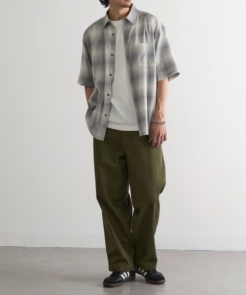 MAGASIN DE MODE Brew(マガジンデモードブリュー)の「【MAGASIN DE MODE Brew】シャツ+Tシャツ 2点セット オンブレチェック半袖アンサンブルシャツ / MNY(Tシャツ/カットソー・メンズ・ホワイト系1/ブラック系1/グレー系1・M/L/2L)」の9枚目の写真