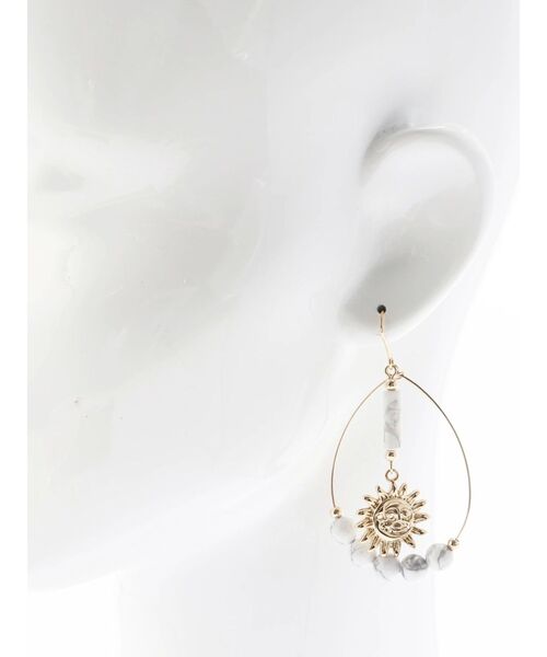 EVRIS（エヴリス）の「SHELL STONE SUNNY MOTIFピアス（ピアス（両耳用）・レディース・シルバー/ゴールド・FREE）」の5枚目の写真