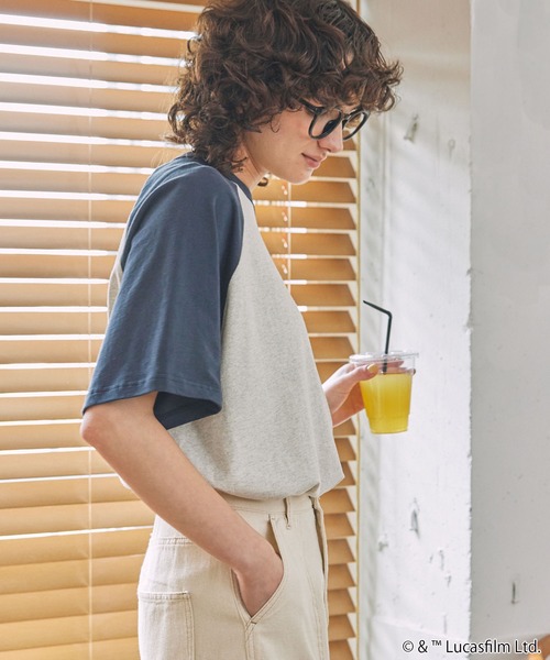 STAR WARS（スターウォーズ）の「STAR WARS / スター・ウォーズ / 別注 アソート グラフィックプリント 半袖Tシャツ（Tシャツ/カットソー・レディース・ネイビー/ブラック系/スミクロ・FREE）」の17枚目の写真