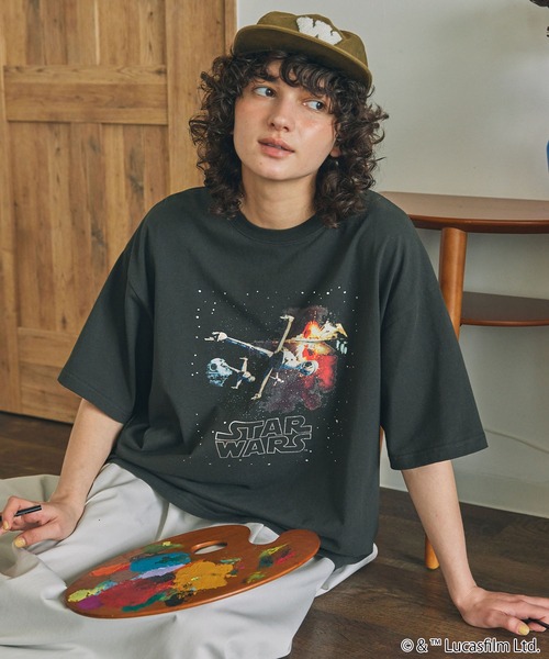 STAR WARS（スターウォーズ）の「STAR WARS / スター・ウォーズ / 別注 アソート グラフィックプリント 半袖Tシャツ（Tシャツ/カットソー・レディース・ネイビー/ブラック系/スミクロ・FREE）」の6枚目の写真