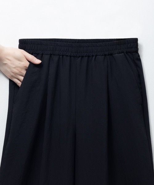 HusHusH（ハッシュアッシュ）の「HusHusH ワイドパンツ【楽チン キレイめ】（その他パンツ・レディース・グレイッシュベージュ/ブラック/ブルー・M/L）」の21枚目の写真