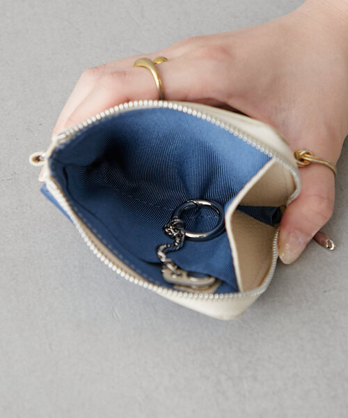 BIRTHDAY BAR(バースデイバー)の「【onoff// オノフ】本革ミニマルチウォレット(財布・レディース・アイボリー/キャメル/オリーブ/ブラック/ベージュ/ブラック系その他/グレー・0)」の13枚目の写真