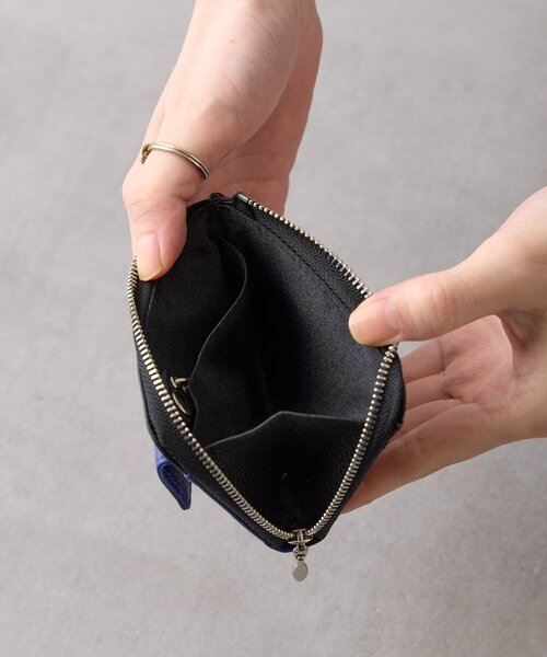 BIRTHDAY BAR(バースデイバー)の「【onoff// オノフ】本革ミニマルチウォレット(財布・レディース・アイボリー/キャメル/オリーブ/ブラック/ベージュ/ブラック系その他/グレー・0)」の22枚目の写真