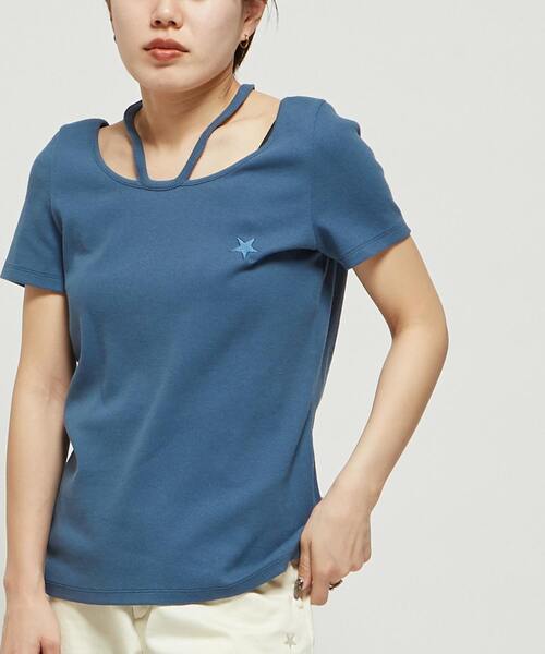 CONVERSE TOKYO(コンバーストウキョウ)の「HALTER NECK RIB TOP(Tシャツ/カットソー・レディース・ブラック/ブルー/グレー/ホワイト・FREE)」の4枚目の写真