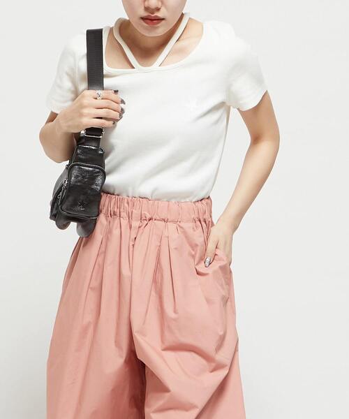 CONVERSE TOKYO(コンバーストウキョウ)の「HALTER NECK RIB TOP(Tシャツ/カットソー・レディース・ブラック/ブルー/グレー/ホワイト・FREE)」の11枚目の写真
