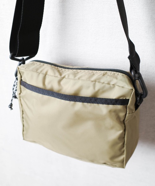 FREDRIK PACKERS(フレドリックパッカーズ)の「【FREDRIK PACKERS】210D ACCORD SHOULDER BAG <M> 210デニール アコード ショルダーバッグ Mサイズ(ショルダーバッグ・レディース・ブラック/ベージュ・MEDIUM)」の15枚目の写真
