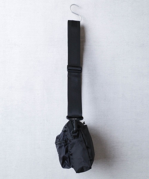FREDRIK PACKERS(フレドリックパッカーズ)の「【FREDRIK PACKERS】210D ACCORD SHOULDER BAG <M> 210デニール アコード ショルダーバッグ Mサイズ(ショルダーバッグ・レディース・ブラック/ベージュ・MEDIUM)」の22枚目の写真