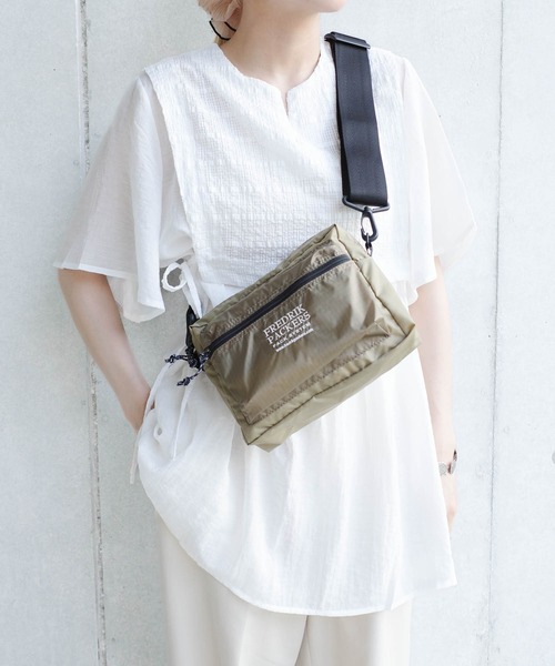 FREDRIK PACKERS(フレドリックパッカーズ)の「【FREDRIK PACKERS】210D ACCORD SHOULDER BAG <M> 210デニール アコード ショルダーバッグ Mサイズ(ショルダーバッグ・レディース・ブラック/ベージュ・MEDIUM)」の8枚目の写真