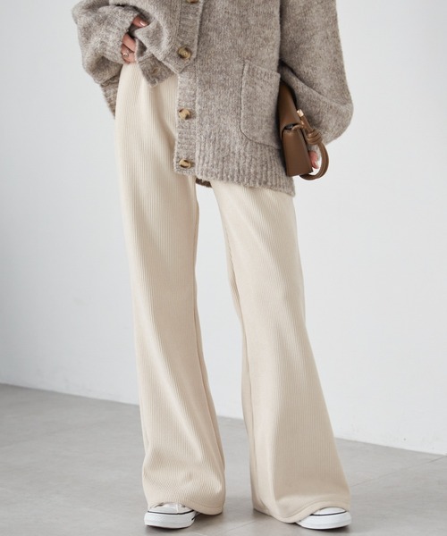 RANAN(ラナン)の「【S-LL展開】裏起毛ニットコールフレアパンツ(その他パンツ・レディース・グレイッシュベージュ/ブラック/アイボリー/グレー/ベージュ・S/M/L/LL)」の4枚目の写真