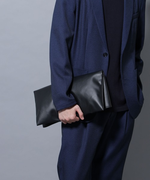 NANO universe(ナノユニバース)の「WEB限定/シンセティックレザー2WAYクラッチバッグ(クラッチバッグ・メンズ・ブラック/ブラウン・FREE)」の7枚目の写真