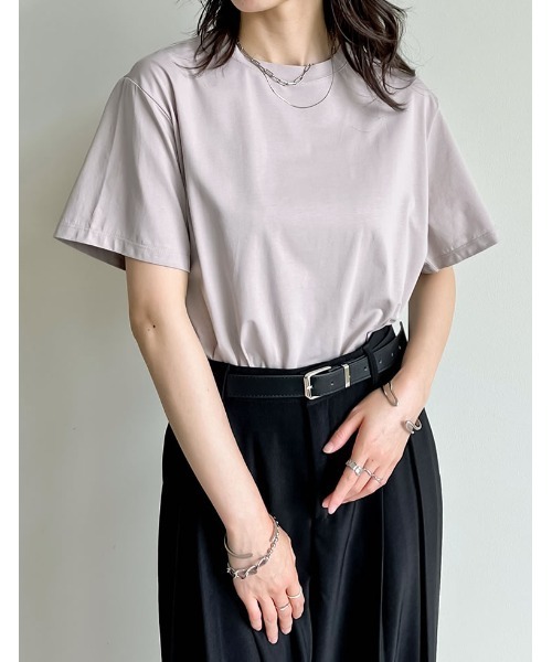 Re:EDIT（リエディ）の「[接触冷感]コットンブレンドスムース天竺ベーシックTシャツ（Tシャツ/カットソー・レディース・ブラック/グレイッシュベージュ/チャコールグレー/ホワイト/ボルドー/ワインレッド/ネイビー/ベージュ・MEDIUM/LARGE/X-LARGE）」の5枚目の写真