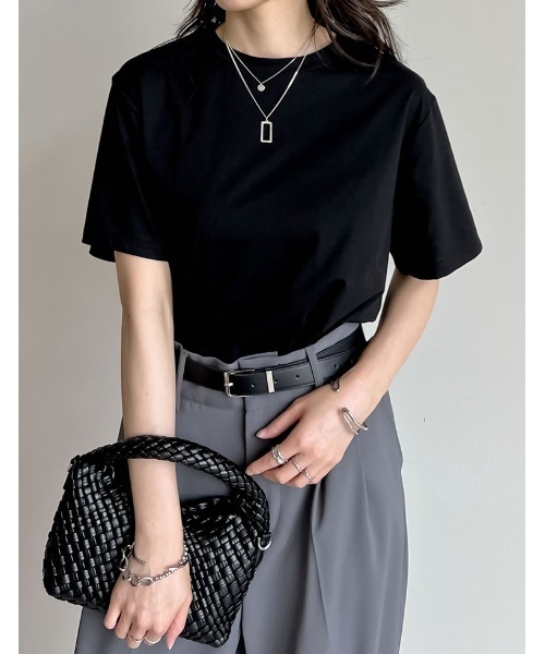 Re:EDIT（リエディ）の「[接触冷感]コットンブレンドスムース天竺ベーシックTシャツ（Tシャツ/カットソー・レディース・ブラック/グレイッシュベージュ/チャコールグレー/ホワイト/ボルドー/ワインレッド/ネイビー/ベージュ・MEDIUM/LARGE/X-LARGE）」の10枚目の写真