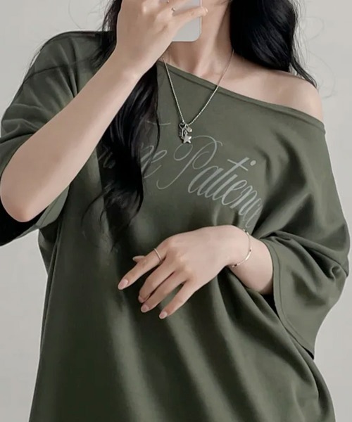 NANAHACHI(ナナハチ)の「2WAYオーバーサイズ半袖カットソー(Tシャツ/カットソー・レディース・カーキ/ネイビー/ライトグレー・FREE)」の14枚目の写真
