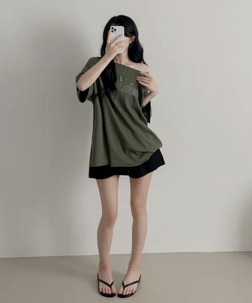 NANAHACHI(ナナハチ)の「2WAYオーバーサイズ半袖カットソー(Tシャツ/カットソー・レディース・カーキ/ネイビー/ライトグレー・FREE)」の13枚目の写真