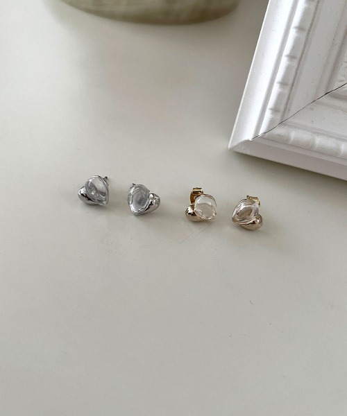 CEMONEMO(セモネモ)の「ハーフ メタル クリア ハート ミニ ピアス(ピアス(両耳用)・レディース・ゴールド/シルバー・FREE)」の7枚目の写真
