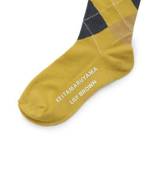 LILY BROWN（リリーブラウン）の「【LILY BROWN×KEITA MARUYAMA】アーガイルハイソックス（ソックス/靴下・レディース・マスタード/ブラック・F）」の4枚目の写真
