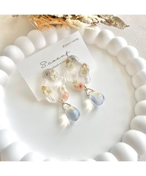 VIBGYOR(ヴィブジョー)の「【S.coeuf】ピアス 水たまりフラワー×雫(MA)(ピアス(両耳用)・レディース・ホワイト・FREE)」の3枚目の写真
