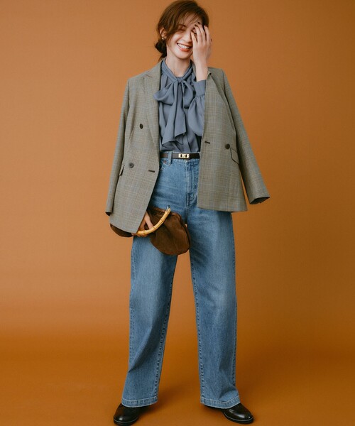 23区(ニジュウサンク)の「【見上愛さん着用/洗える】シアービエラ ボウタイ ブラウス(シャツ/ブラウス・レディース・ブラック系/ダルブルー系/アイボリー系・38)」の6枚目の写真