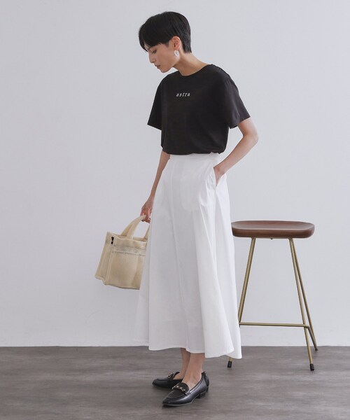 OPAQUE.CLIP(オペークドットクリップ)の「メタリック刺繍ロゴTシャツ【接触冷感/洗濯機洗い可】(Tシャツ/カットソー・レディース・ブラック/ブラウン系その他/ホワイト・38/40)」の10枚目の写真