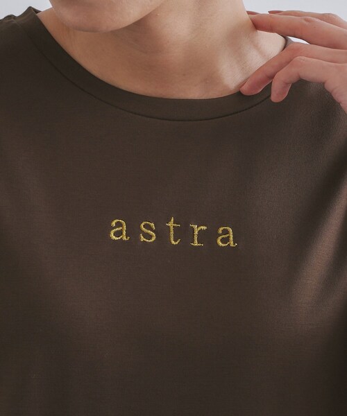 OPAQUE.CLIP(オペークドットクリップ)の「メタリック刺繍ロゴTシャツ【接触冷感/洗濯機洗い可】(Tシャツ/カットソー・レディース・ブラック/ブラウン系その他/ホワイト・38/40)」の19枚目の写真