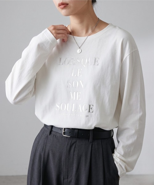 Mac-House(マックハウス)の「Idnes 箔ロゴプリント ロングスリーブTシャツ(Tシャツ/カットソー・レディース・グレー/ベージュ/オフホワイト・M)」の9枚目の写真