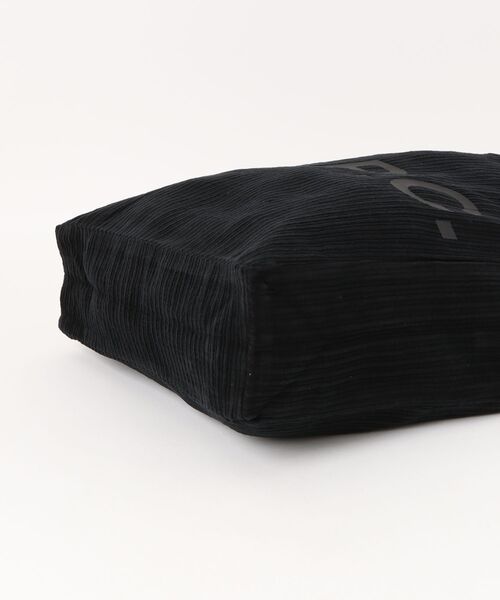 A.P.C.(アーペーセー)の「TOTE LOU(トートバッグ・メンズ・ブラック・ONESIZE)」の3枚目の写真
