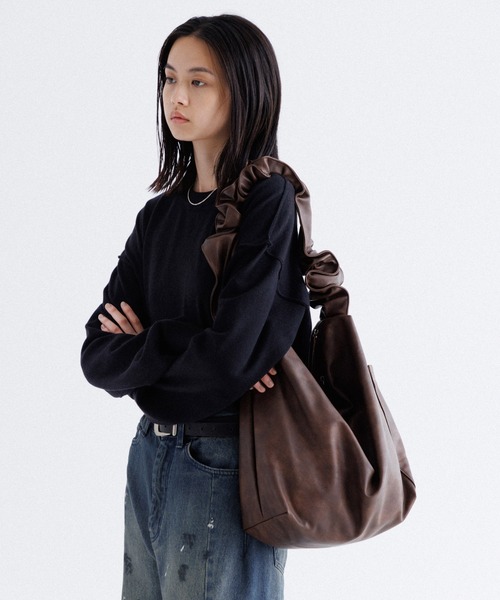 SINSS（シンス）の「High gauge crew neck knit / ハイゲージクルーネックニット（ニット/セーター・メンズ・ブルー/チャコール/ブラック/ブラウン・LARGE/MEDIUM/SMALL/X-SMALL）」の14枚目の写真