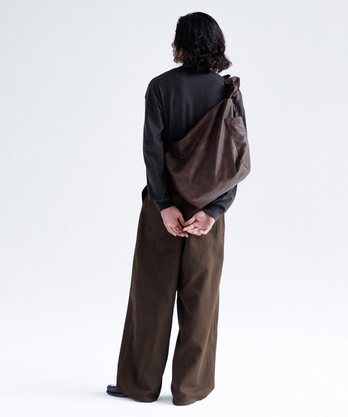 SINSS（シンス）の「High gauge crew neck knit / ハイゲージクルーネックニット（ニット/セーター・メンズ・ブルー/チャコール/ブラック/ブラウン・LARGE/MEDIUM/SMALL/X-SMALL）」の18枚目の写真