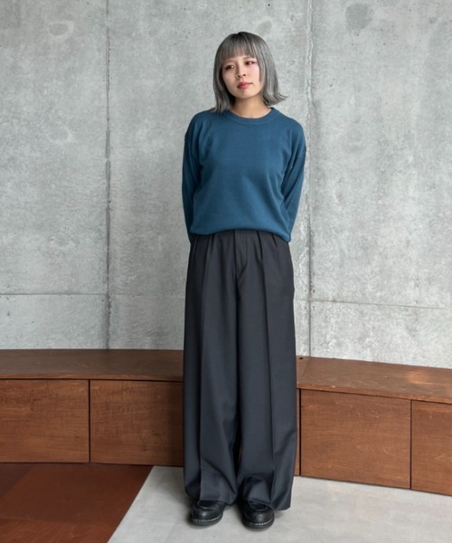 SINSS（シンス）の「High gauge crew neck knit / ハイゲージクルーネックニット（ニット/セーター・メンズ・ブルー/チャコール/ブラック/ブラウン・LARGE/MEDIUM/SMALL/X-SMALL）」の5枚目の写真