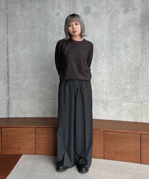 SINSS（シンス）の「High gauge crew neck knit / ハイゲージクルーネックニット（ニット/セーター・メンズ・ブルー/チャコール/ブラック/ブラウン・LARGE/MEDIUM/SMALL/X-SMALL）」の6枚目の写真