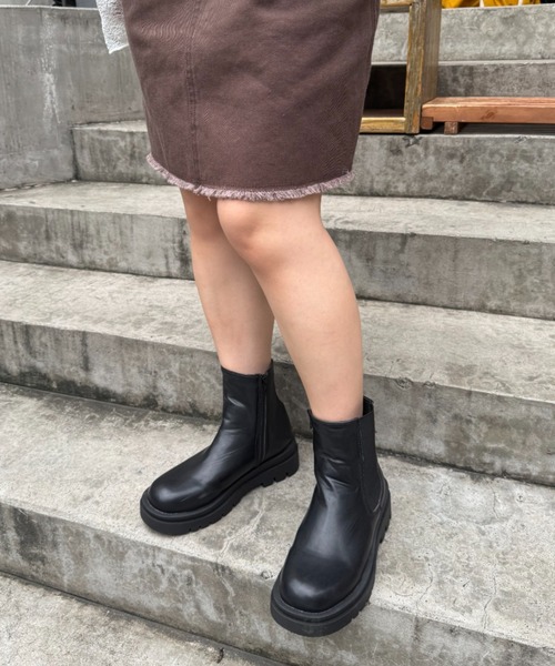 CIAOPANIC TYPY（チャオパニックティピー）の「ZIP付サイドゴアブーツ（ブーツ・レディース・ブラウン/ブラック・SMALL/MEDIUM/LARGE）」の7枚目の写真