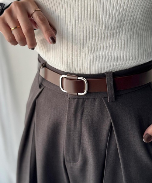 classicalelf（クラシカルエルフ）の「上質レザーでスタイリングを格上げ◎牛床革ピンレススクエアーバックルレザーベルト（ベルト・レディース・ブラウン系1/ブラウン系2/ブラック系2/ブラック系1・ONE SIZE）」の3枚目の写真