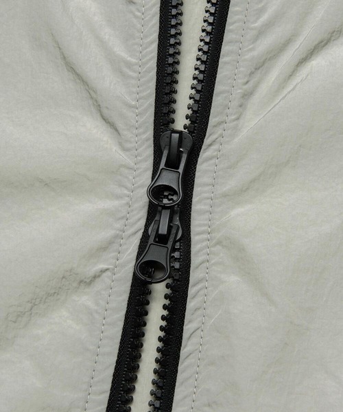 LMCの「LMC/OG フードベスト(ナイロンジャケット・レディース・ブラック/グレー・SMALL/LARGE/MEDIUM)」の15枚目の写真