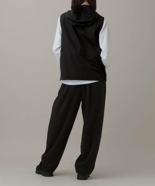 LMCの「LMC/OG フードベスト(ナイロンジャケット・レディース・ブラック/グレー・SMALL/LARGE/MEDIUM)」の10枚目の写真