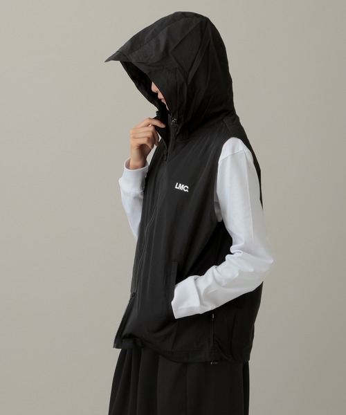 LMCの「LMC/OG フードベスト(ナイロンジャケット・レディース・ブラック/グレー・SMALL/LARGE/MEDIUM)」の12枚目の写真