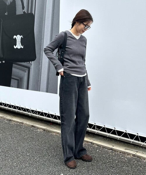 fredy emue(フレディエミュ)の「ちびVネックリブニットプルオーバー(ニット/セーター・レディース・ピンク/ベージュ/ブラック/ブルー/チャコールグレー・38)」の6枚目の写真