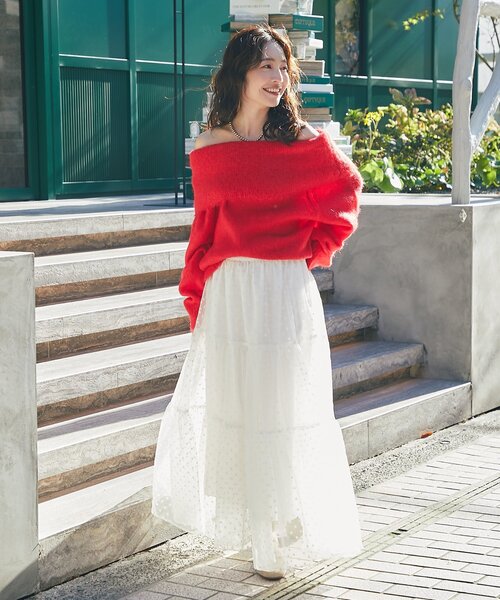 La boutique BonBon(ラブティックボンボン)の「【今すぐお届け!・最強モテニット】オフショルシャギーニット(ニット/セーター・レディース・グレー/ピンク/サックスブルー/レッド・FREE)」の13枚目の写真