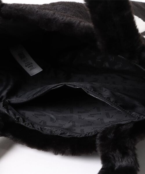 PUMA(プーマ)の「《PUMA》UP FAUX FUR ショッパー(トートバッグ・レディース・ブラック/グレー系その他・フリー)」の6枚目の写真