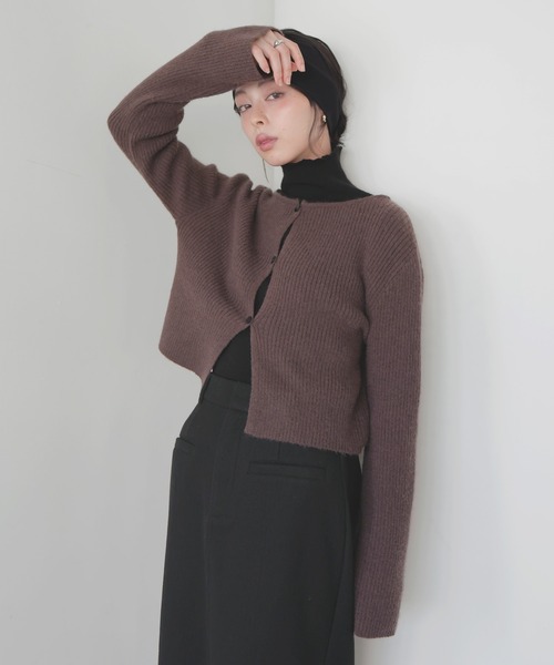 LIAN（リアン）の「センターホールリブニットカーディガン（カーディガン/ボレロ・レディース・ブラウン/レッド/チャコールグレー/ブラック・FREE）」の3枚目の写真