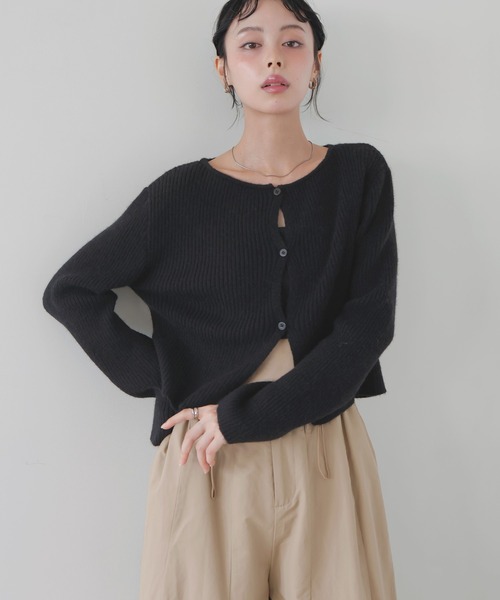 LIAN（リアン）の「センターホールリブニットカーディガン（カーディガン/ボレロ・レディース・ブラウン/レッド/チャコールグレー/ブラック・FREE）」の2枚目の写真