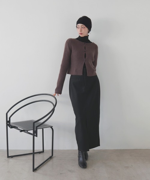 LIAN（リアン）の「センターホールリブニットカーディガン（カーディガン/ボレロ・レディース・ブラウン/レッド/チャコールグレー/ブラック・FREE）」の14枚目の写真