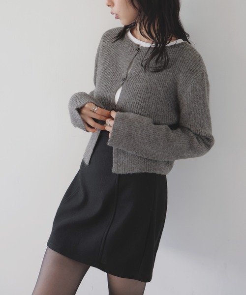 LIAN（リアン）の「センターホールリブニットカーディガン（カーディガン/ボレロ・レディース・ブラウン/レッド/チャコールグレー/ブラック・FREE）」の15枚目の写真