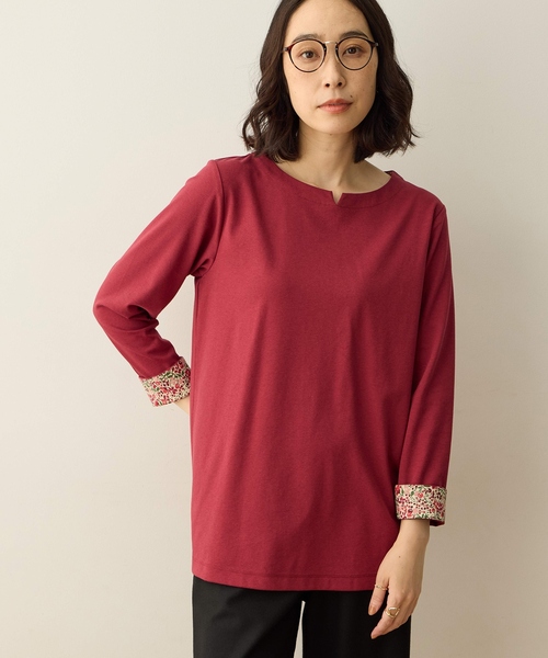 DECOY SINCE 1981(デコイシンスイチキュウハチイチ)の「リバティプリントチュニックプルオーバー(Tシャツ/カットソー・レディース・レッド/ネイビー・M/L/LL)」の2枚目の写真