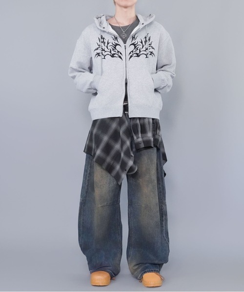 SPINNS(スピンズ)の「2WAY短丈ダブルジップパーカー/トライバルデザイン/フェイクファー取り外し可能(パーカー・メンズ・ブラック/杢グレー/ブラック系その他/ウッドランド・ONESIZE)」の17枚目の写真