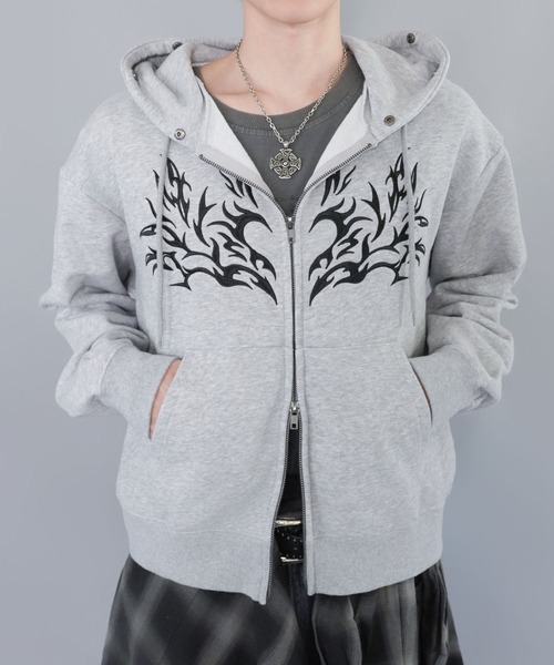 SPINNS(スピンズ)の「2WAY短丈ダブルジップパーカー/トライバルデザイン/フェイクファー取り外し可能(パーカー・メンズ・ブラック/杢グレー/ブラック系その他/ウッドランド・ONESIZE)」の13枚目の写真