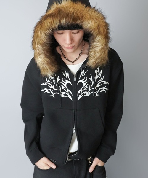 SPINNS(スピンズ)の「2WAY短丈ダブルジップパーカー/トライバルデザイン/フェイクファー取り外し可能(パーカー・メンズ・ブラック/杢グレー/ブラック系その他/ウッドランド・ONESIZE)」の21枚目の写真