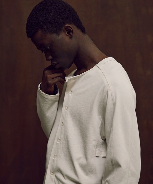 MATSUFUJI(マツフジ)の「【MATSUFUJI/マツフジ】Cotton Cardigan(カーディガン/ボレロ・メンズ・グレー・3/4)」の4枚目の写真